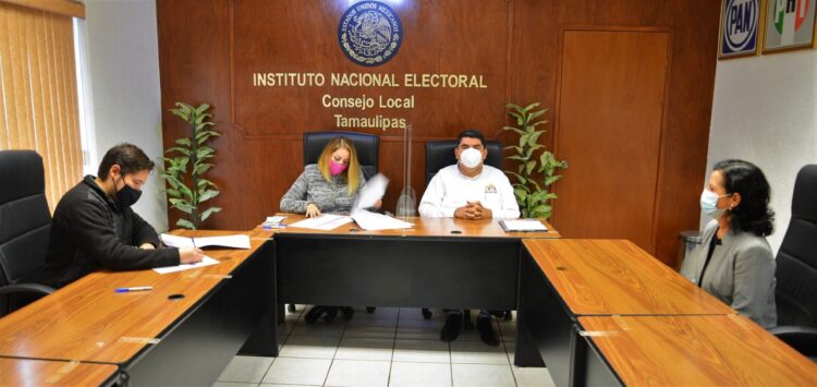 Firman INE-IETAM acuerdo para ejercicio de voto libre y razonado en 2020-2021.
