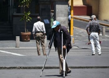 Hasta cuatro años de cárcel a quien abandone a adultos mayores