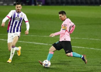 Messi supera récord de goles de Pelé