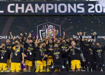Tigres se impone 2-1a Los Angeles y levanta Copa CONCACAF 
