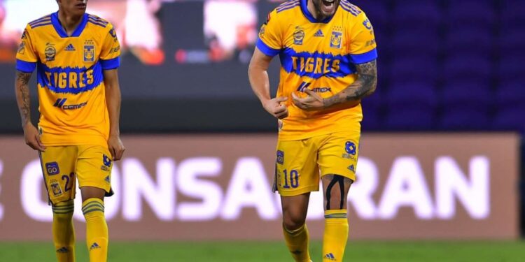 Tigres se impone 2-1a Los Angeles y levanta Copa CONCACAF 