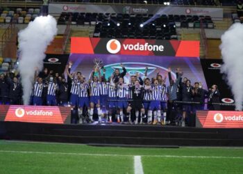 Porto y ‘Tecatito’ se coronan en la Supercopa de Portugal