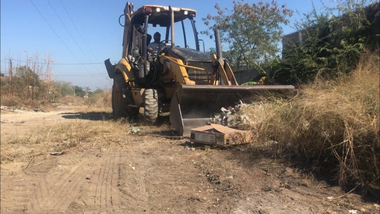 Combate gobierno municipal tiraderos clandestinos de basura en Victoria