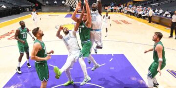 Lakers consiguen su primer triunfo de la temporada