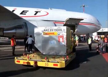 Llegan a CDMX y Monterrey 42,900 vacunas contra Covid