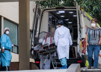 México rebasa las 122 mil muertes a causa de covid-19