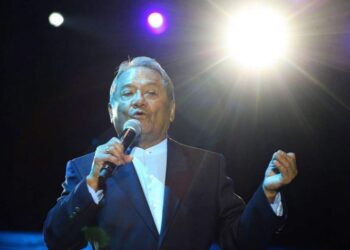 Las canciones más famosas -y románticas- de Manzanero