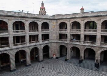 Disminuyen universidades públicas en situación financiera crítica: SEP