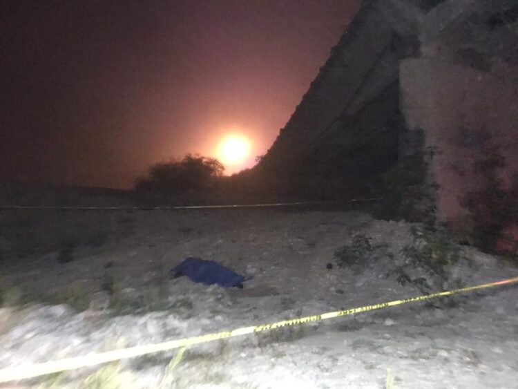 Muere motociclista al caer al Río San Marcos