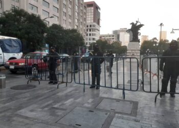 Por Covid, restringen acceso al Centro Histórico en Ciudad de México