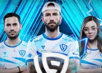 Layún presenta la nueva piel para su equipo de eSports