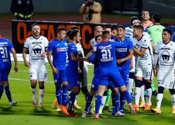 Pumas derrota a Cruz Azul y firma su pase a la final