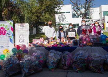 UAT entrega donativo de más de 3 mil juguetes al DIF Tamaulipas