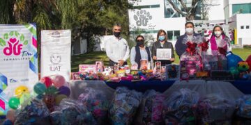 UAT entrega donativo de más de 3 mil juguetes al DIF Tamaulipas