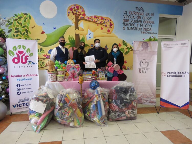Entrega UAT donativo de juguetes al DIF Victoria