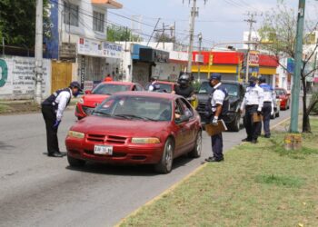En operativo decembrino, brinda Tránsito seguridad vial: Pilar