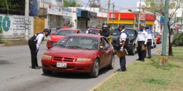 En operativo decembrino, brinda Tránsito seguridad vial: Pilar