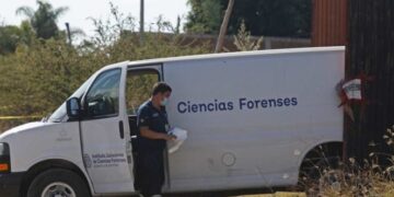 Hallan 131 cadáveres en fosa clandestina de Jalisco