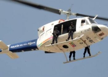Delincuentes balean a helicóptero de la policía en Morelos