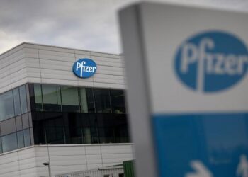 Reino Unido autoriza la vacuna de Pfizer contra el COVID-19