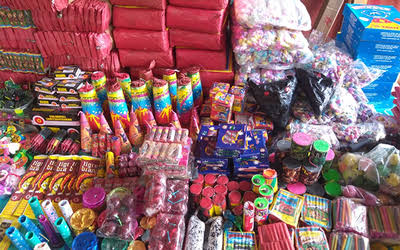 Piden cuidar a niños de pirotecnia