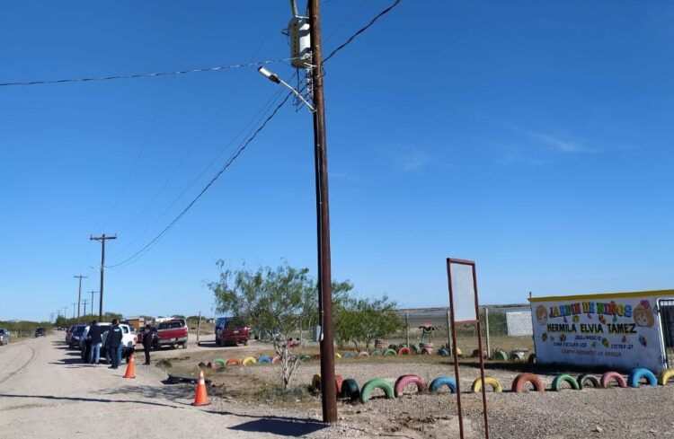 Entregan obras de electrificación en “La Capilla” de Matamoros