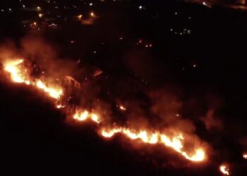 Se incendia la casona abandonada