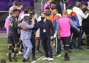 Conato de bronca en el medio tiempo entre el LAFC y el América