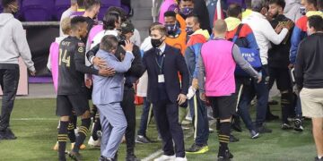 Conato de bronca en el medio tiempo entre el LAFC y el América