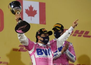 Checo Pérez gana el Gran Premio de Sakhir