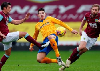 El Burnley también golpea a un mal Everton