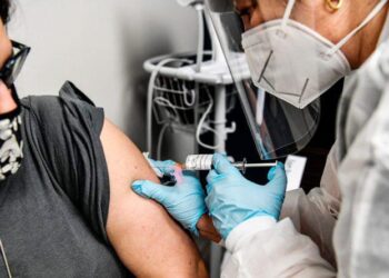 Incluye Presupuesto 2021 recursos para vacunas Covid