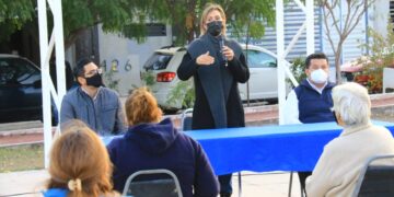 Lleva alcaldesa soluciones a Lomas de Calamaco