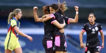 Rayadas aprovecha las deficiencias del América para poner pie y medio en la final