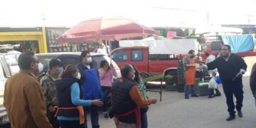 Estalla conflicto entre ambulantes y locatarios del Mercado Argüelles