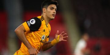 Raúl Jiménez es dado de alta del hospital tras sufrir una fractura de cráneo