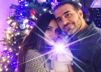 Comparte Dulce María foto de su bebé en Navidad