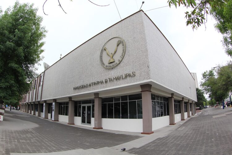 Dispone UAT del sistema de pago en línea para inscripción y reinscripción