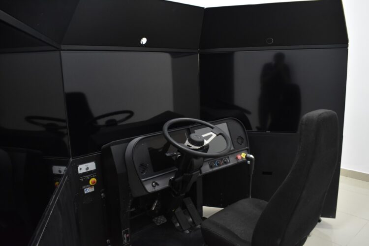 UT dispondrá de simulador para capacitar operadores de tractocamión