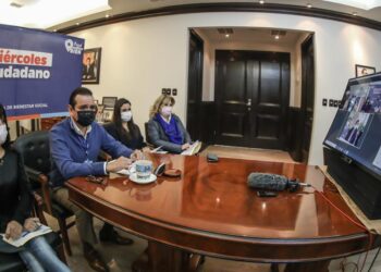 Atiende Rivas peticiones en ‘Miércoles Ciudadano’ en N. Laredo