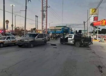 Militares balean autobús y hieren a dos, una de ellas una niña