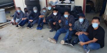 Salvan de morir congelados a dos indocumentados guatemaltecos