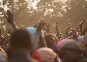 Prevén que vacuna contra Covid llegue a África en marzo