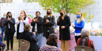 Lleva alcaldesa de Victoria apoyos a los abuelitos