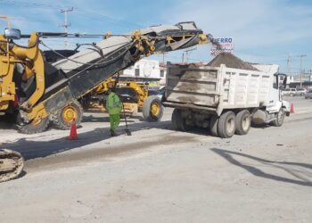 Avanzan trabajos de rehabilitación de pavimento en el Sendero Nacional