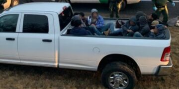 Descubre arma de fuego, arrestan a pedófilos y a 119 indocumentados