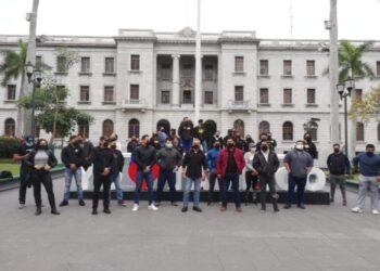 Protestan dueños de gimnasios ante cierre por decreto de Salud