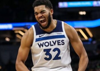 Karl-Anthony Towns fue hospitalizado tras ser atropellado por un conductor ebrio