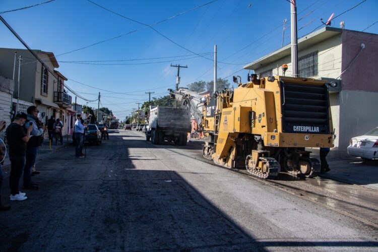 Continúa Gobierno de Matamoros pavimentando accesos; inicia obra por 4.3 millones