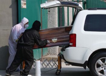 México supera las 141 mil muertes por covid-19
